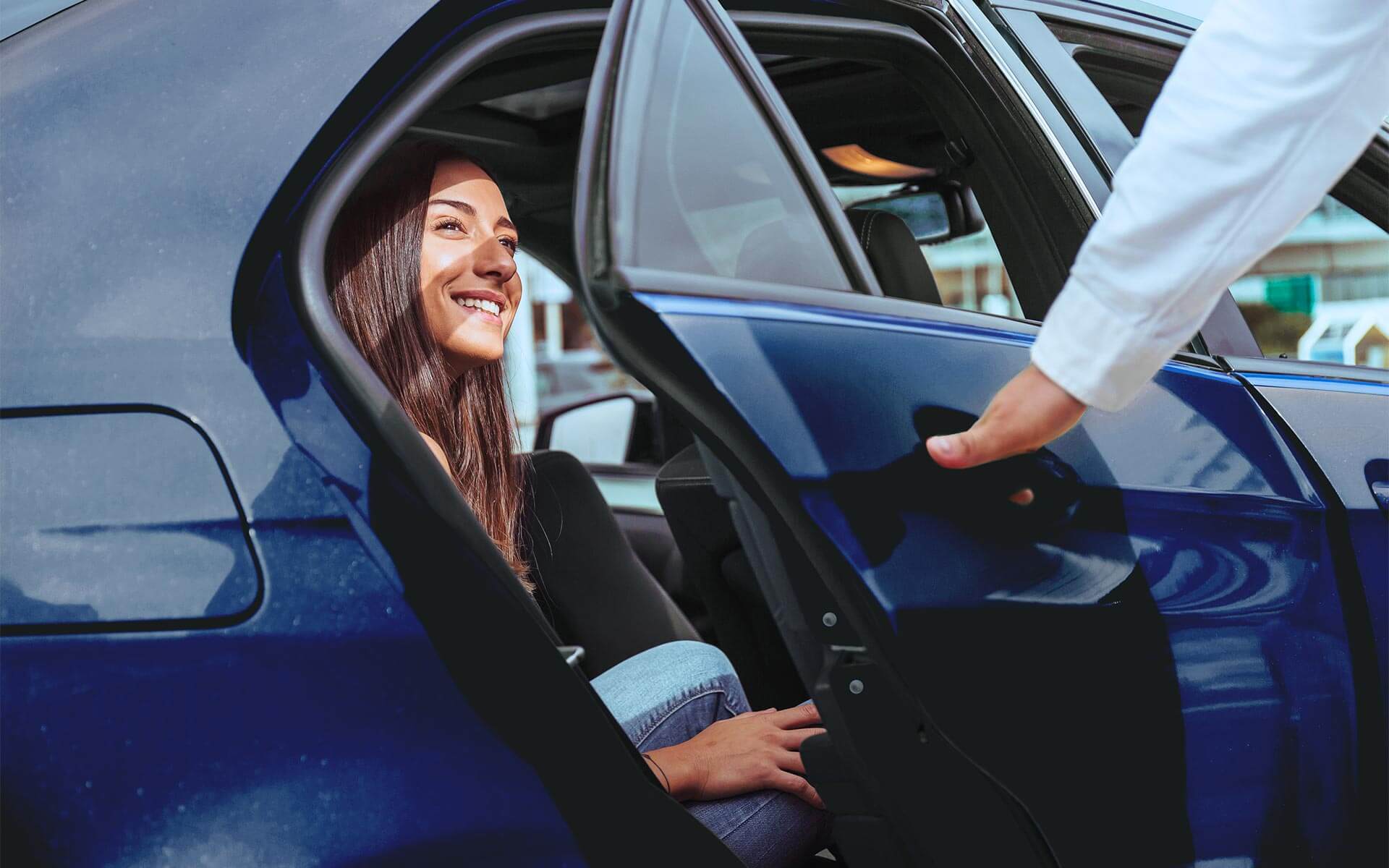 Cliente disfrutando de su servicio de transporte turístico en Cancún