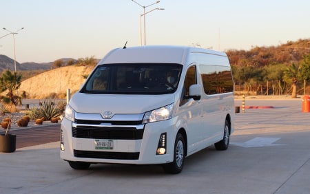 Imagen de nuestro servicio de transporte privado en Tulum Imagen de nuestro servicio de transporte privado en Tulum